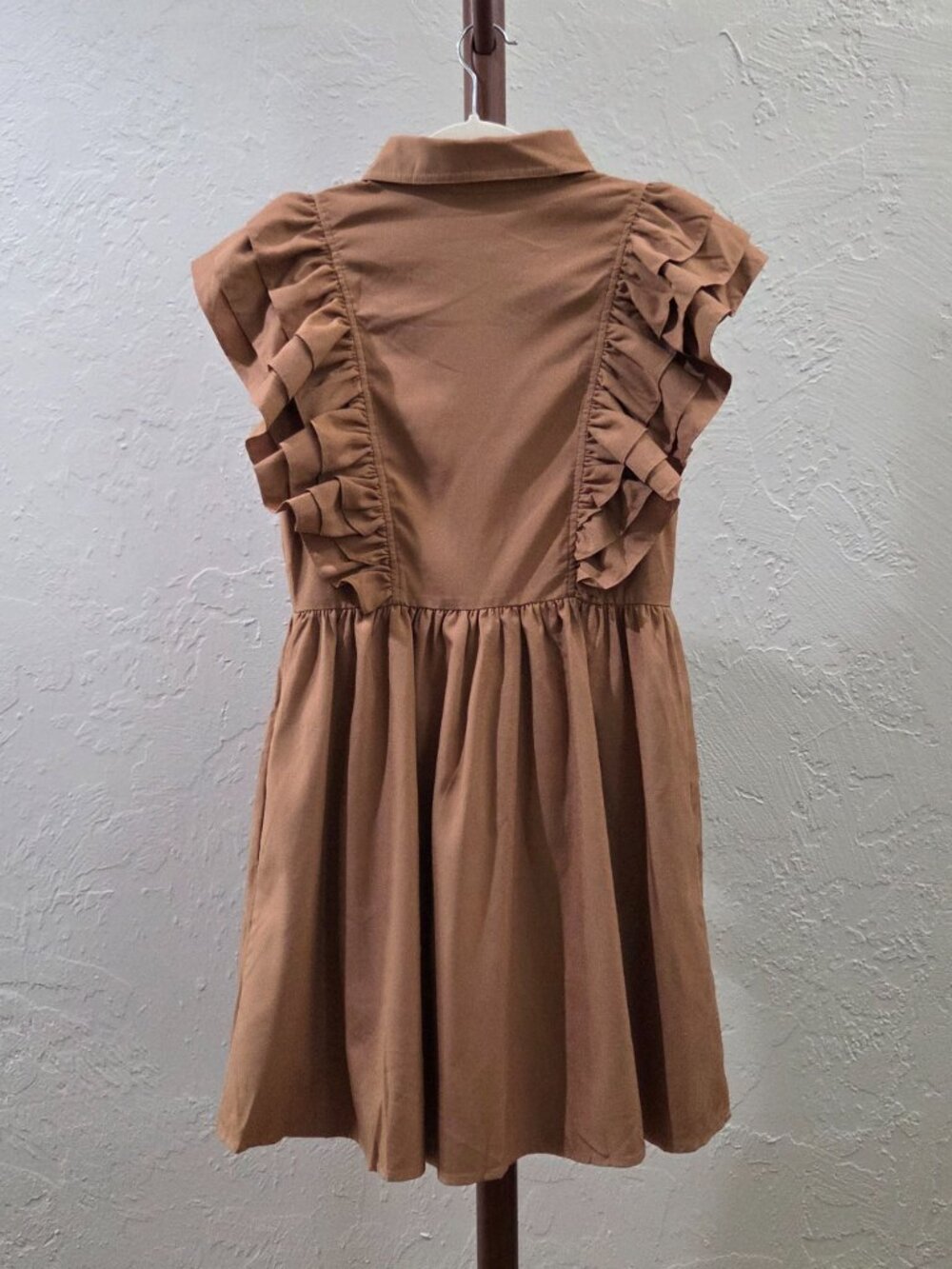 Entro Collared‎ Ruffled Button Down Dress - Picture 2 of 3